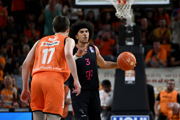 次极为接近 次极为接近